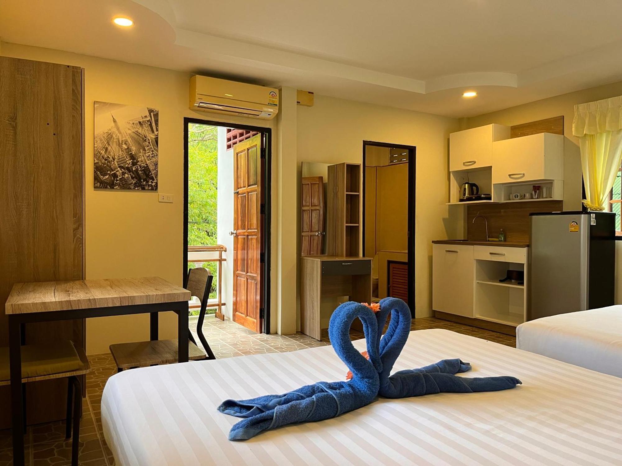 सहारा Golden Hill 3*
