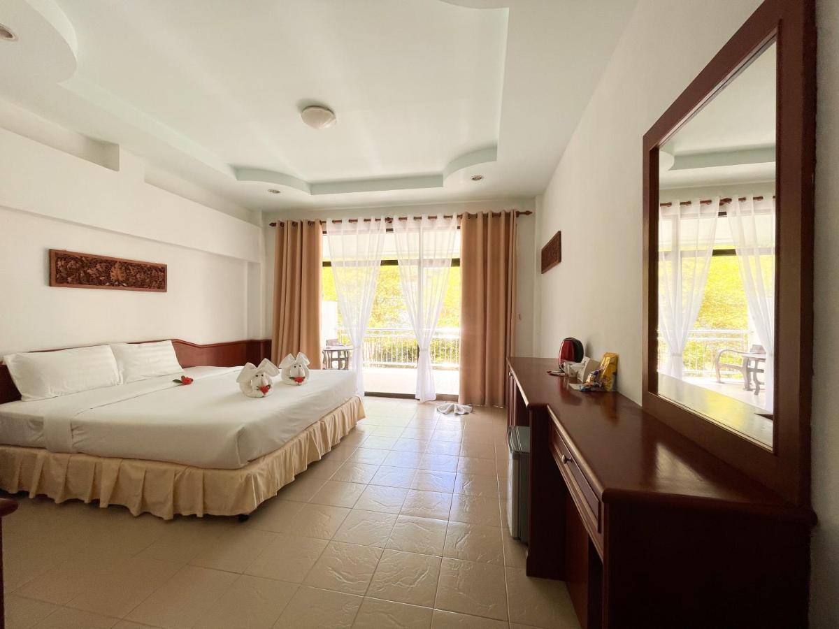 Golden Hill Resort Wok Tum